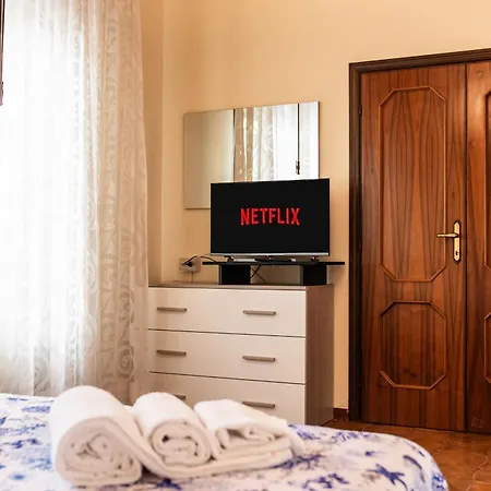 La Casa Di Carlotta Privat Parking Free 5 Min Dal Mare Apartment