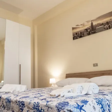 דירה La Casa Di Carlotta Privat Parking Free 5 Min Dal Mare קאטוליקה