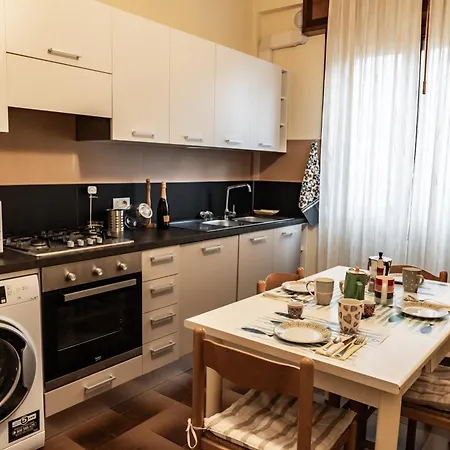 La Casa Di Carlotta Privat Parking Free 5 Min Dal Mare Apartment