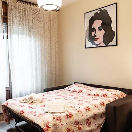 La Casa Di Carlotta Privat Parking Free 5 Min Dal Mare كاتوليكا