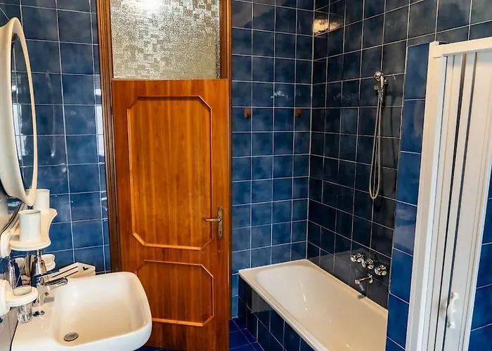 La Casa Di Carlotta Privat Parking Free 5 Min Dal Mare * كاتوليكا