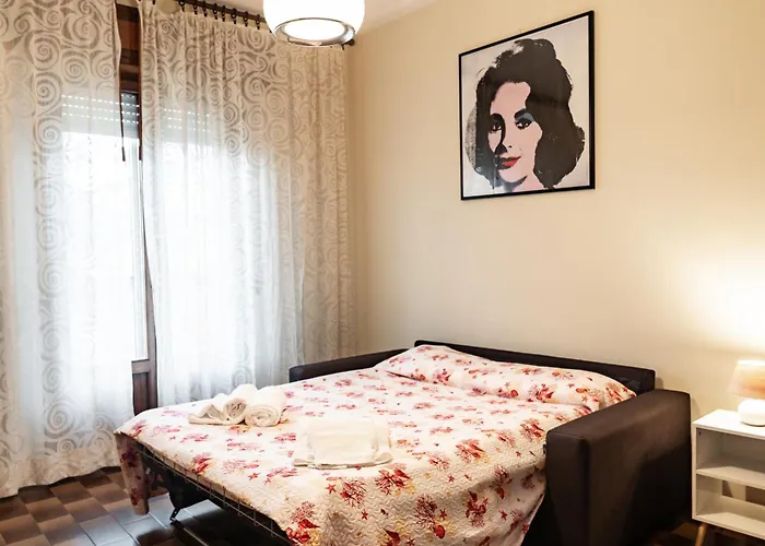 La Casa Di Carlotta Privat Parking Free 5 Min Dal Mare كاتوليكا